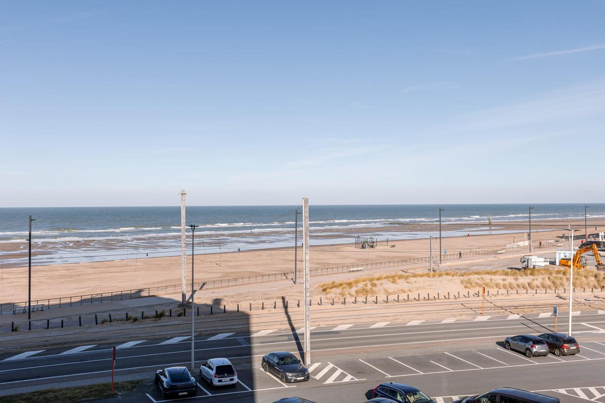Huswell - Spacious & Modern Sea View Apartment With Garage Ostend Exterior photo